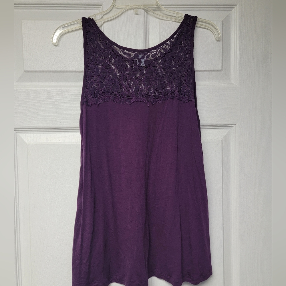 Lace Sleeveless Top
